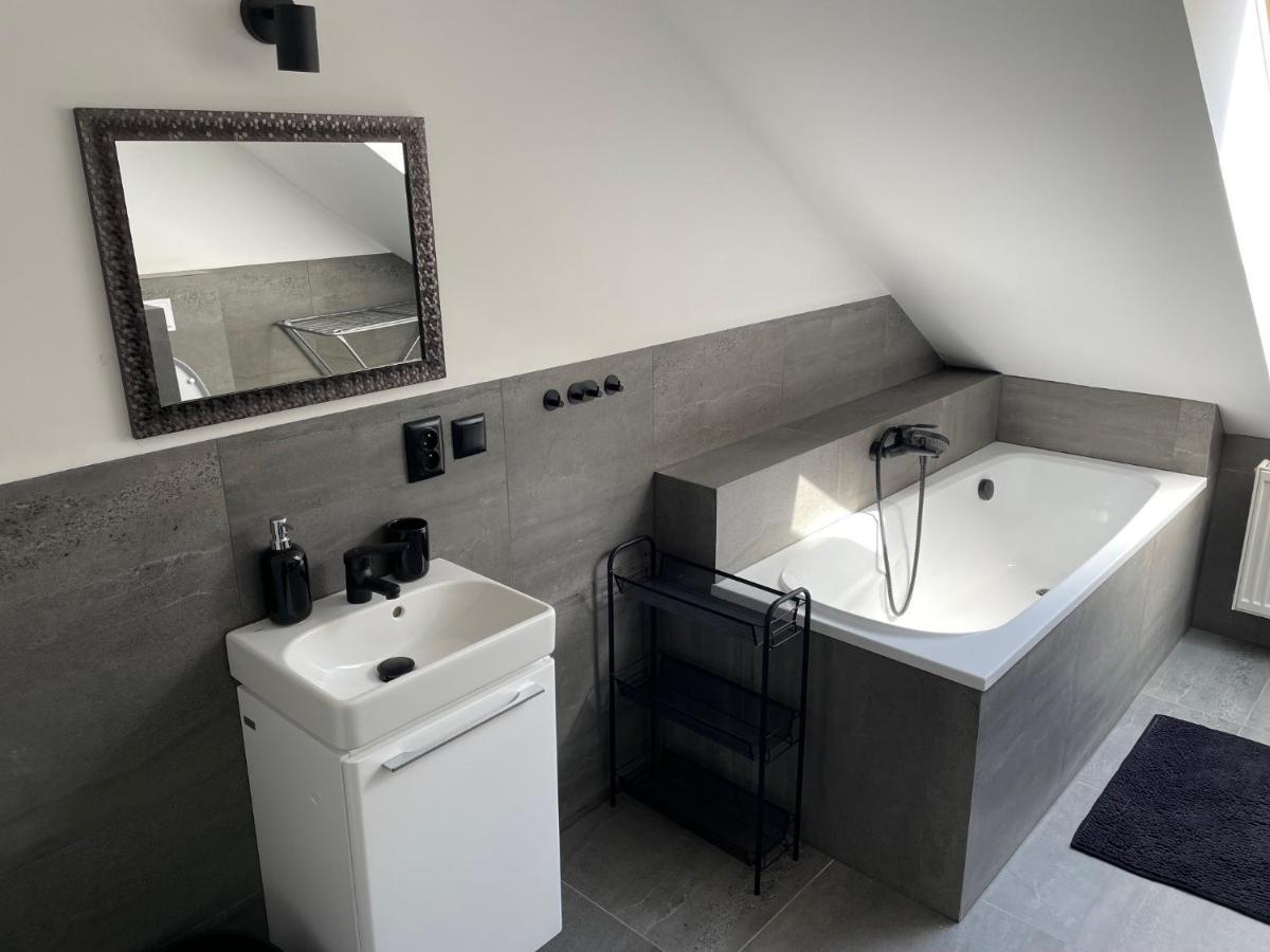 Apartman Vera Pardubice Exterior foto